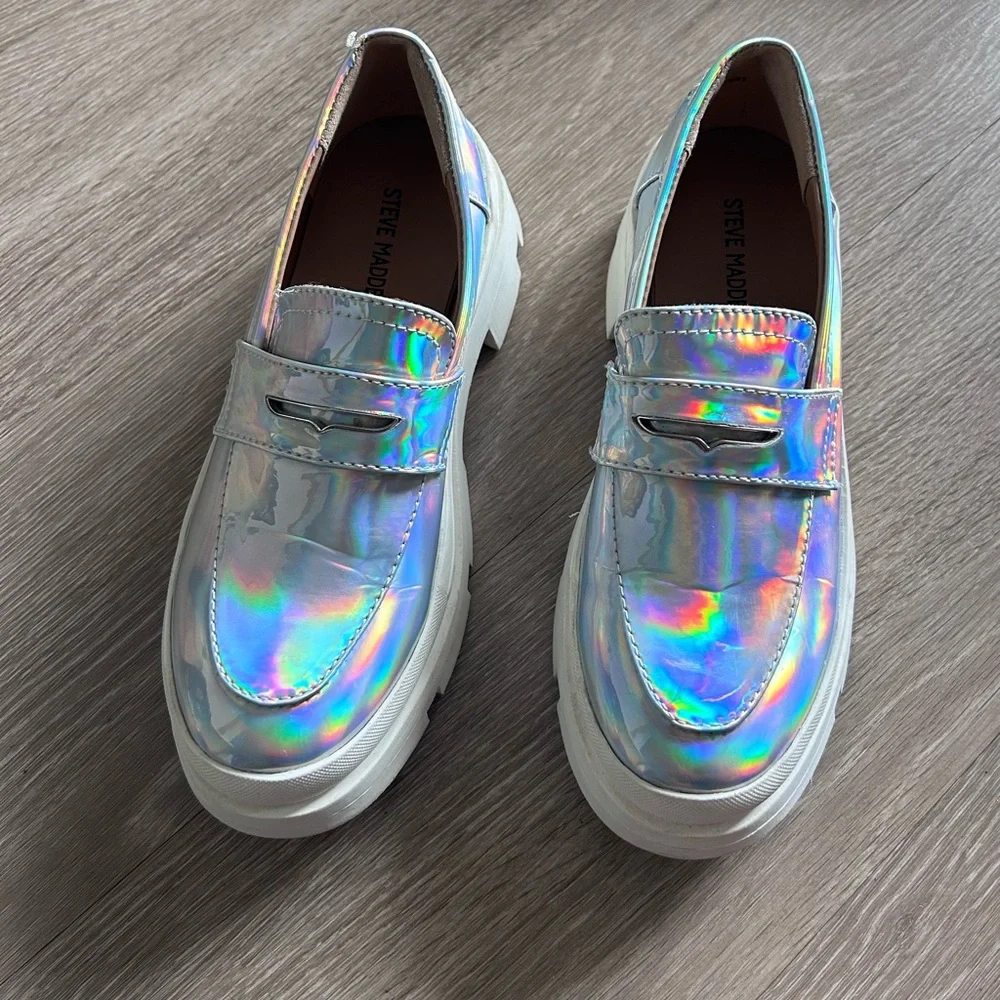 Steve Madden Lawrence Holographic Lug Sole Loafer Girls 3M